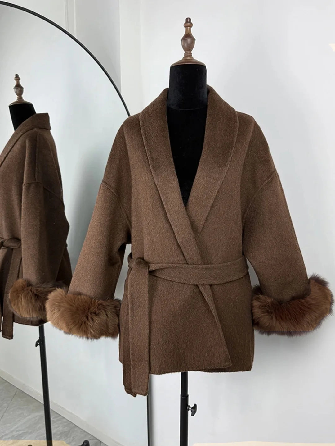 Manteau Chic à Revers en Peluche avec Ceinture