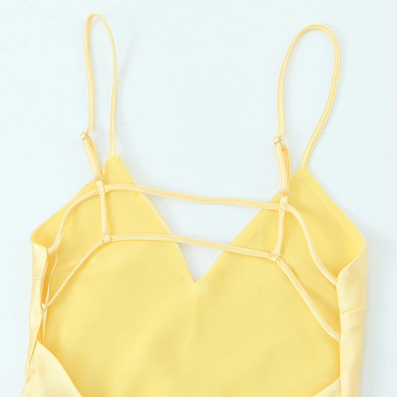 Robe Longue Jaune Satin Dos Nu Élégante