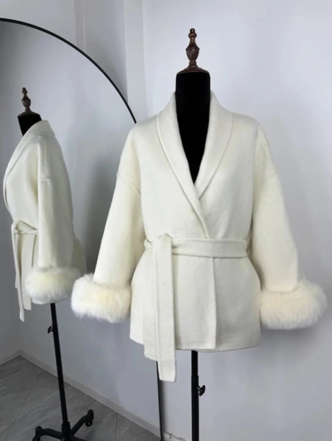 Manteau Chic à Revers en Peluche avec Ceinture